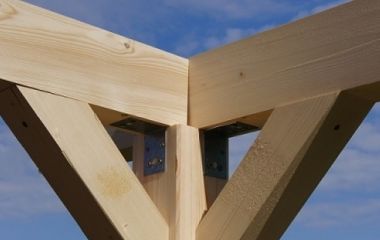 Скрытые распорки в каркасных стенах: когда можно обойтись без диагональных связей 